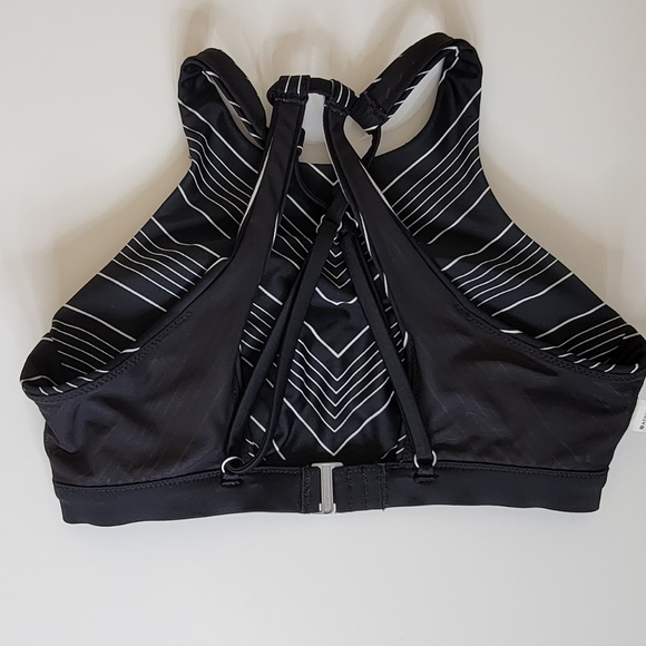 Athleta Top Chevron High Neck Sports Bra with underwire Black/White Size 32B/C - Picture 10 of 11